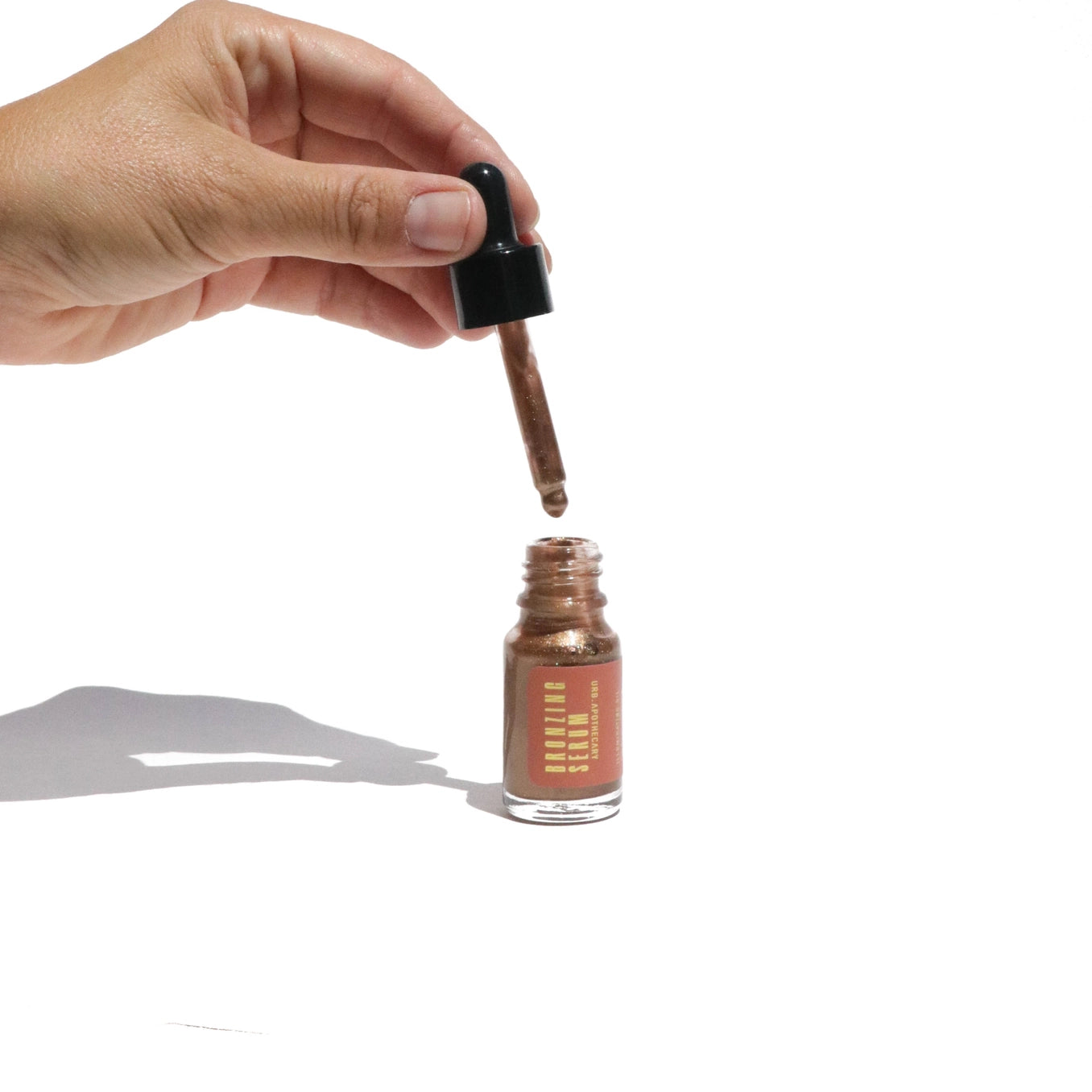 Illuminating Bronzer Serum