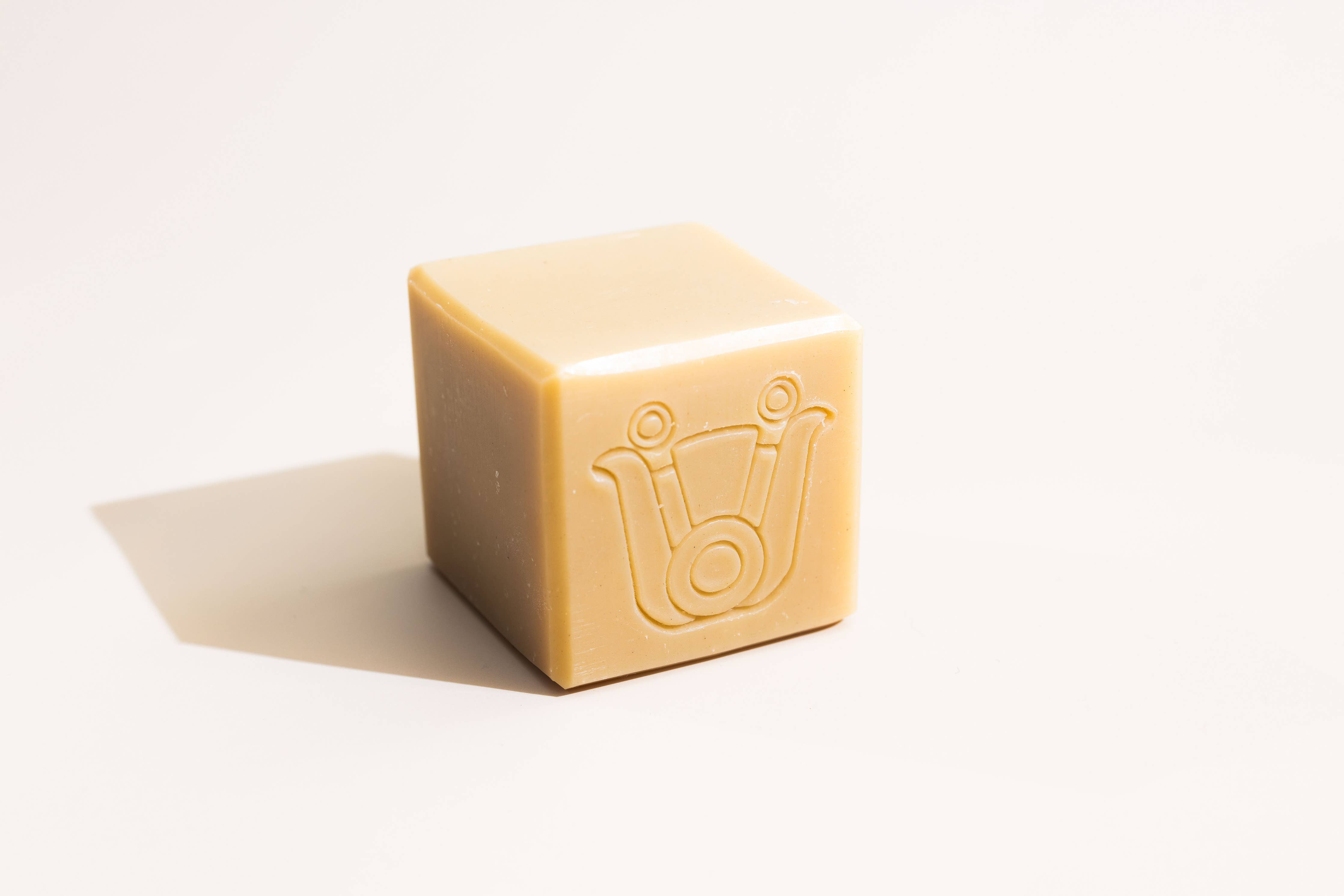 IMMORTAL - Antioxidant-rich Rhassoul Clay + Frankincense Soap