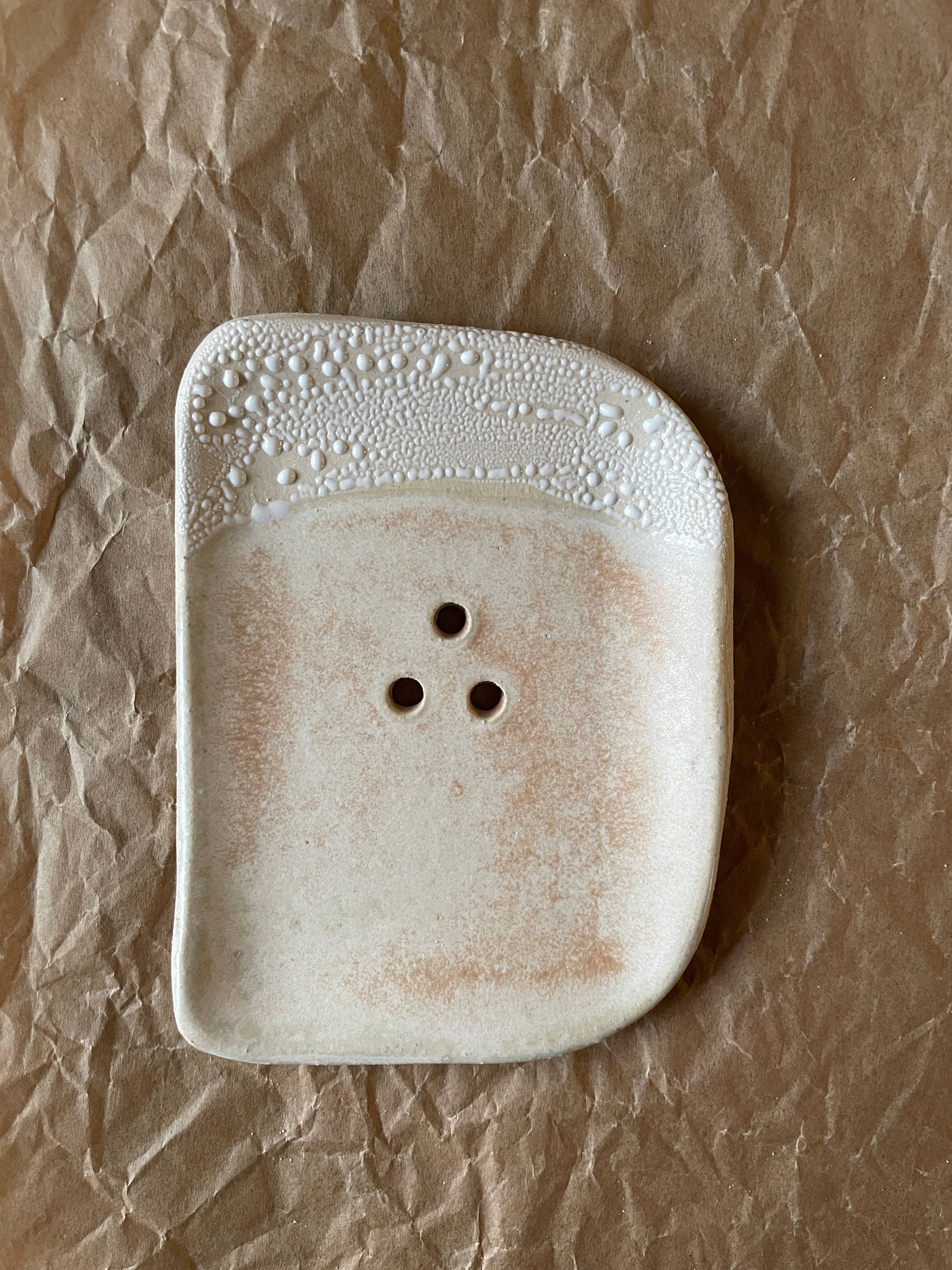 Handmade Ceramic Soap Dish – Himalayan Salt
