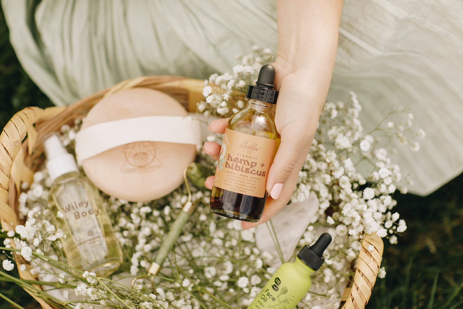 Ebb + Flow Shampoo Hemp+ Hibiscus Body Oil