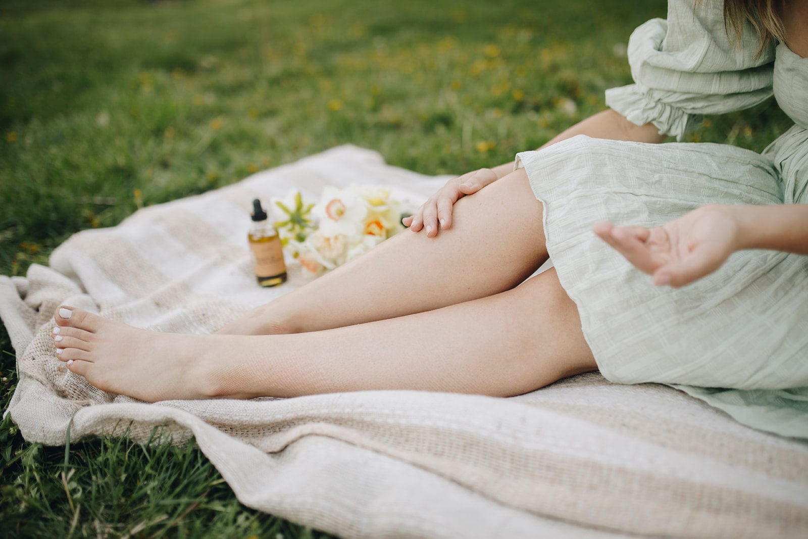 Ebb + Flow Shampoo Hemp+ Hibiscus Body Oil
